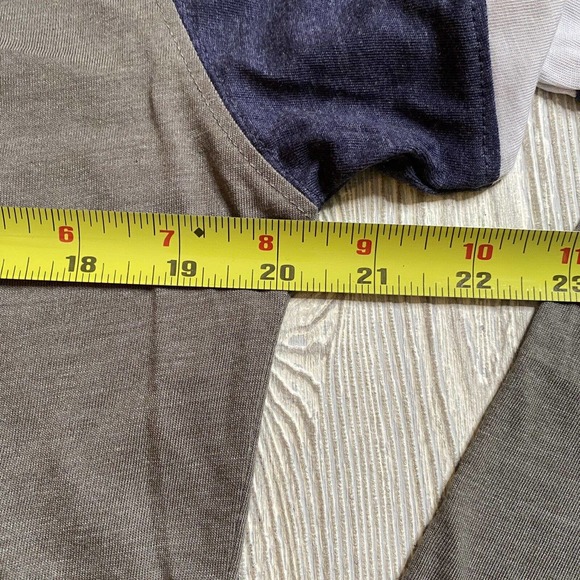 NHL Columbus Blue Jackets Logo LS Raglan Tee Men’s M Blue Gray New - Picture 8 of 10